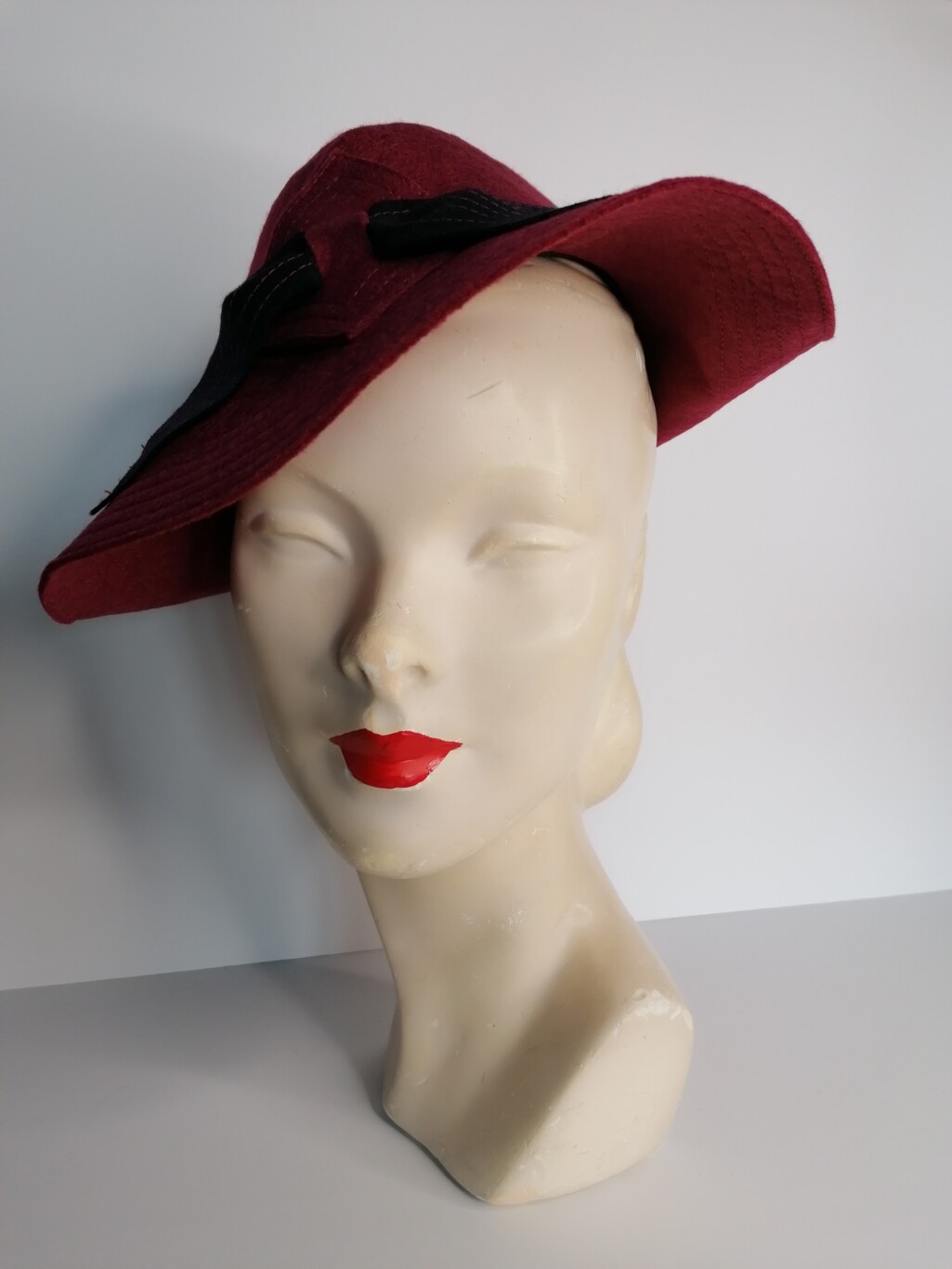 HANNA HOME FRONT TILT HAT© Burgundy with Square and Navy Bow Trim. - Image 10