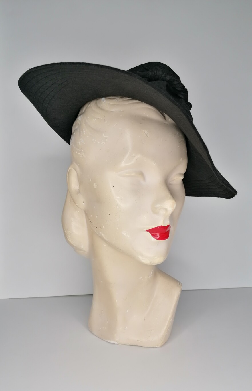 POLLY FEDORA STYLE TILT HAT © BLACK - Image 15