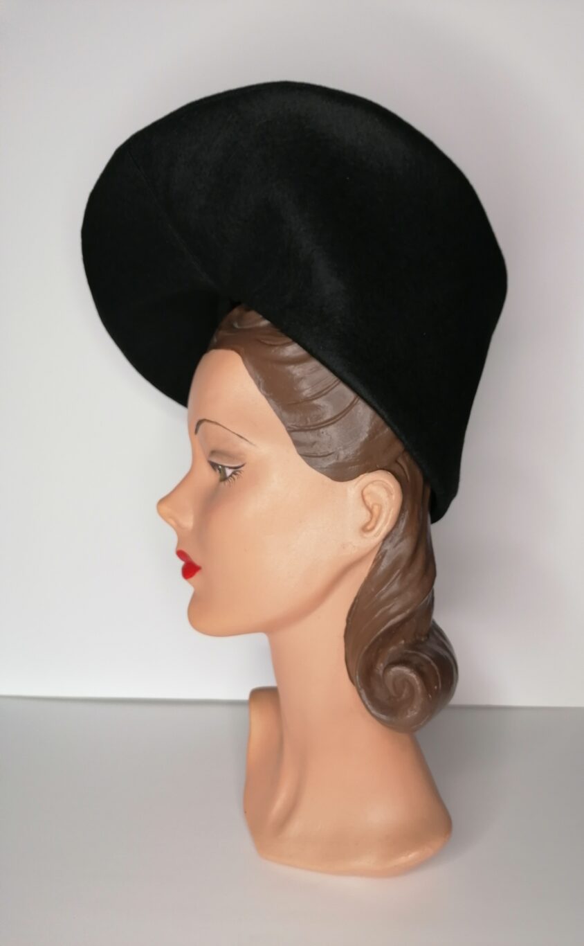 BLACK 1940'S OVERSIZED TILT BERET - Image 7