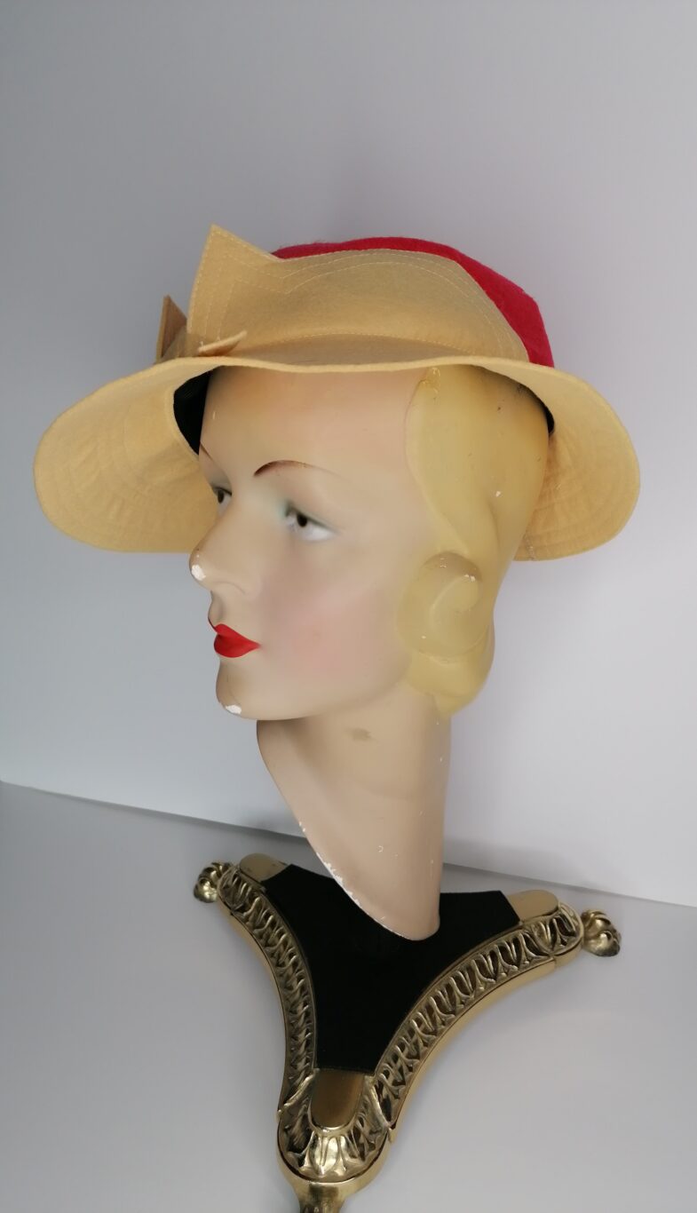 FELICITY 1930'S SOFT CROWN CAP RED /BUTTERMILK - Image 7